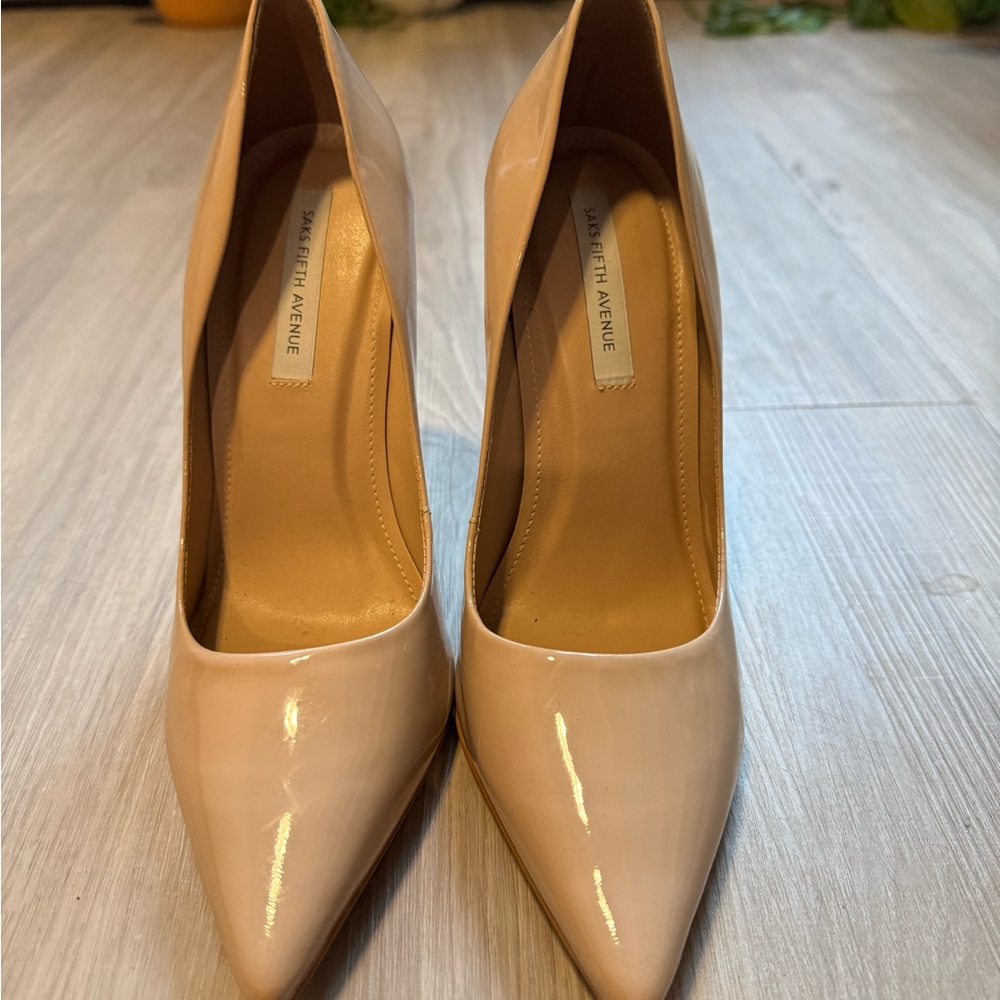 Saks Fifth Avenue Beige Patent Heels - Picture 2 of 5